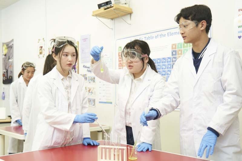 Tokyo YMCA International School (TYIS) science facilities